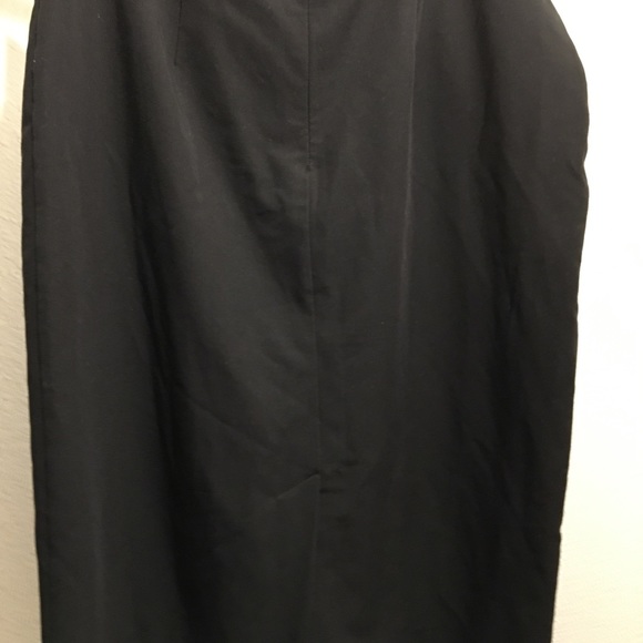 Skirt - Picture 3 of 4